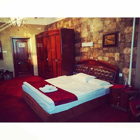 אולן בטור Elegance Hotel מראה חיצוני תמונה